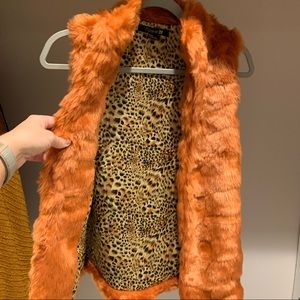 Forever 21 Jackets & Coats - Faux Fur Vest Forever 21 Jackets & Coats - Faux Fur Vest